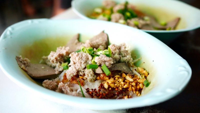 ก๋วยเตี๋ยวหมูรุ่งเรือง  สุขุมวิท 26