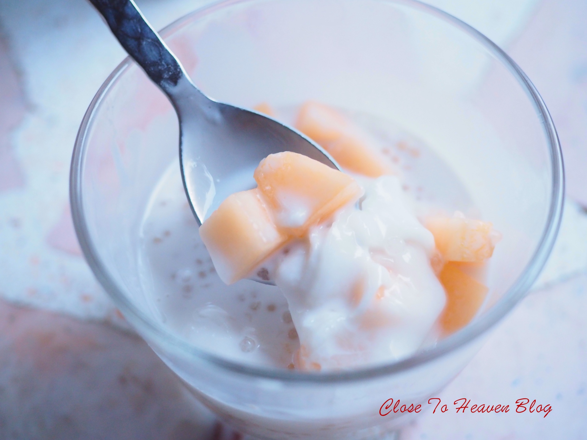 สาคูแคนตาลูป กะทิ Cantaloupe Sago with Coconut Milk