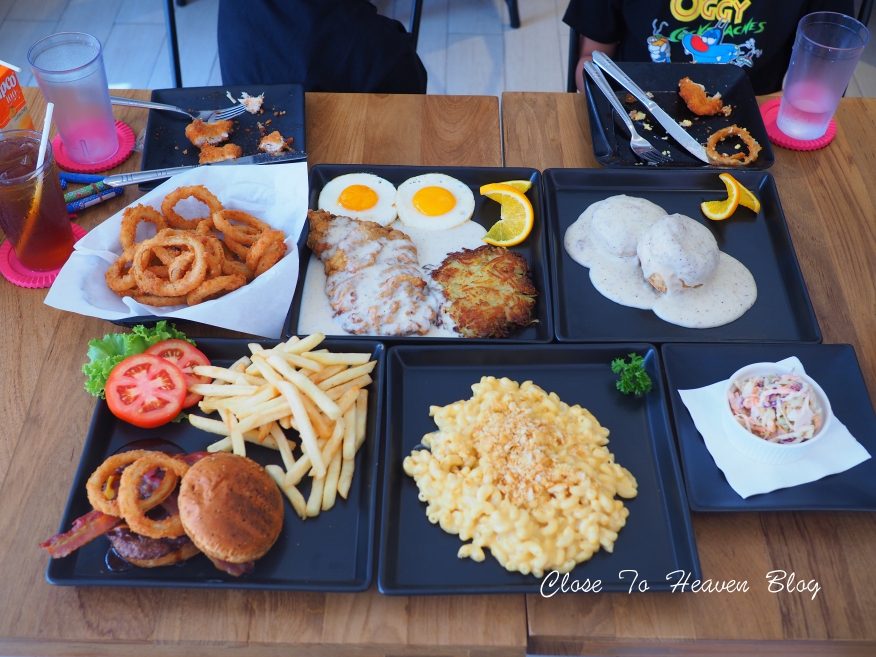 City Skyline ร้านอาหารสไตล์ American Diner Bangkok