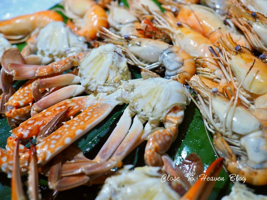 Pullman Pattaya Hotel G ตอนที่ 2: บุฟเฟ่ต์มื้อเย็น International Seafood BBQ Buffet