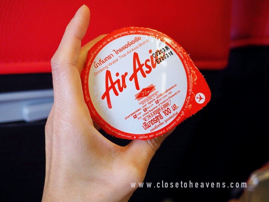 รีวิวอาหารเมนูใหม่บนเครื่องบิน SANTAN AirAsia