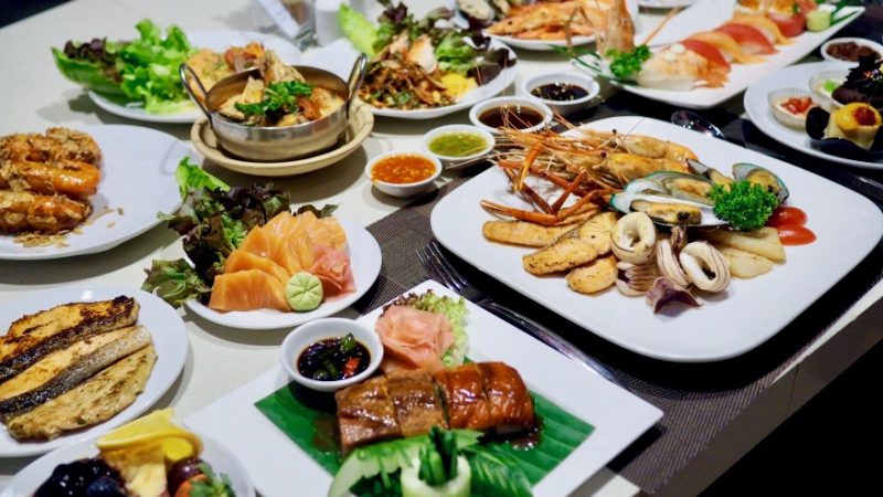 Novotel Bangkok Platinum Pratunam Buffet Promotion แซลมอน กุ้งแม่น้ำ