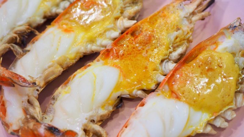 ร้าน ปลา 3 น้ำ  กุ้งเผา ปากเกร็ด นนทบุรี