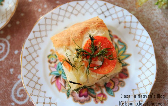 Dill & Tomato Focaccia สูตร ทำขนมปังฟอคคาเชีย