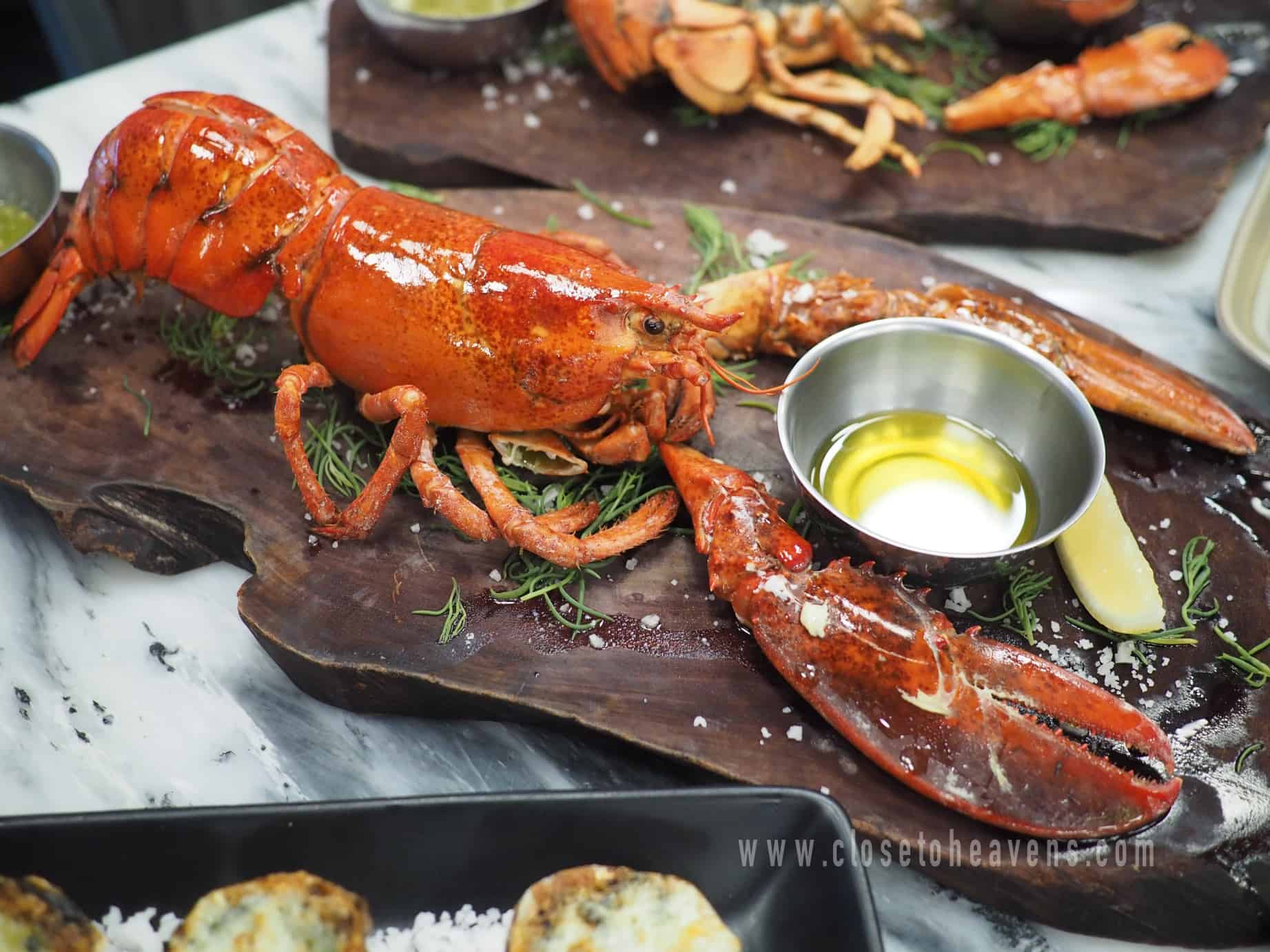 บุฟเฟ่ต์ Lobster & Oyster Buffet, Crab and Claw