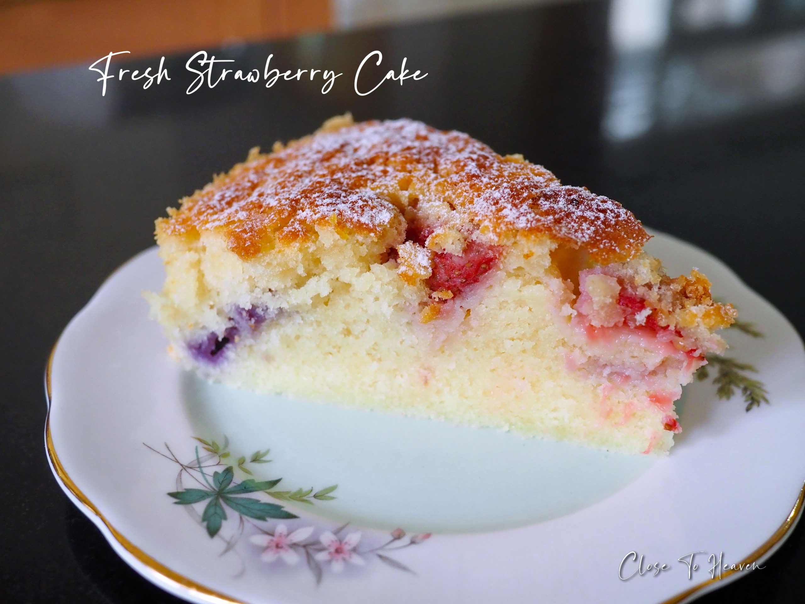 Fresh Strawberry Cake เค้กสตรอเบอร์รี่ หน้ากรอบ