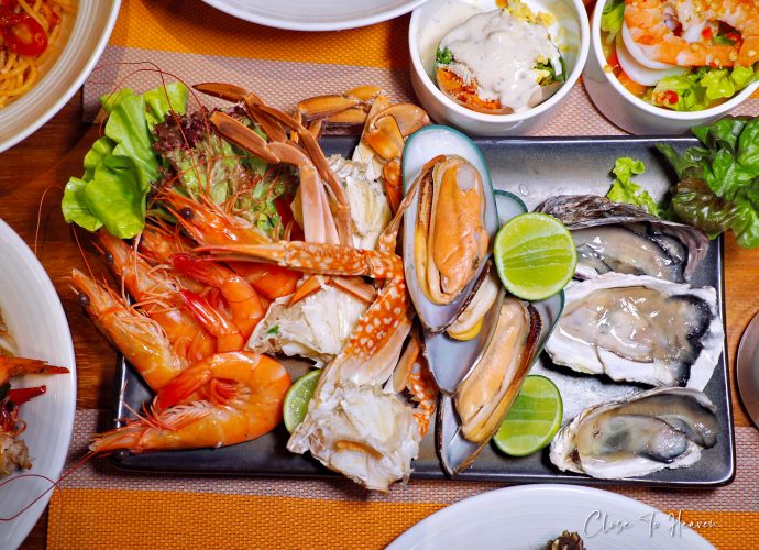 บุฟเฟ่ต์ ซีฟู้ด Aloft Bangkok Sukhumvit 11