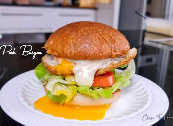 Pork Burger Recipe สูตร เบอร์เกอร์หมู ทำง่ายสุด ๆ